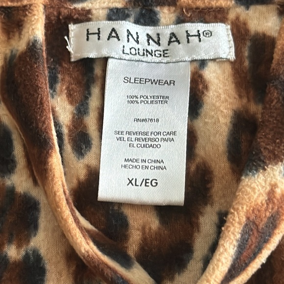 NWOT Hannah Lounge Animal Print Robe - Picture 9 of 11